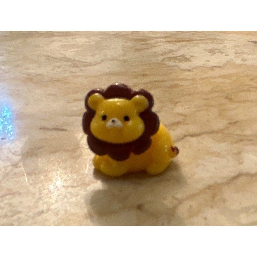 Mini Lion Figurine Toy, Yellow/Brown Plastic, Animals & Dinosaurs Theme